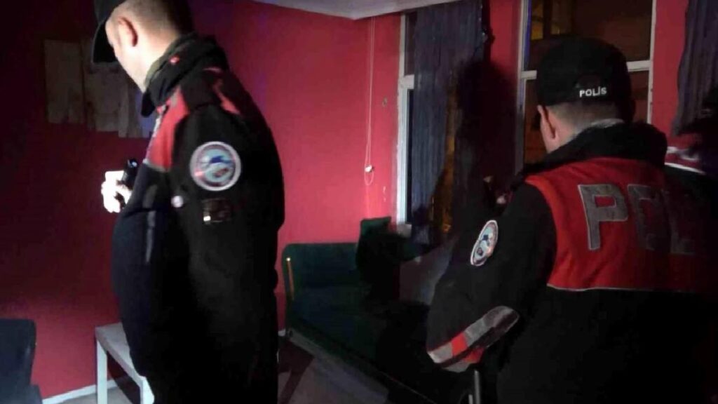 Bursa’da ‘huzur’ uygulaması: 12 kişi yakalandı, uyuşturucu ve silah ele geçirildi