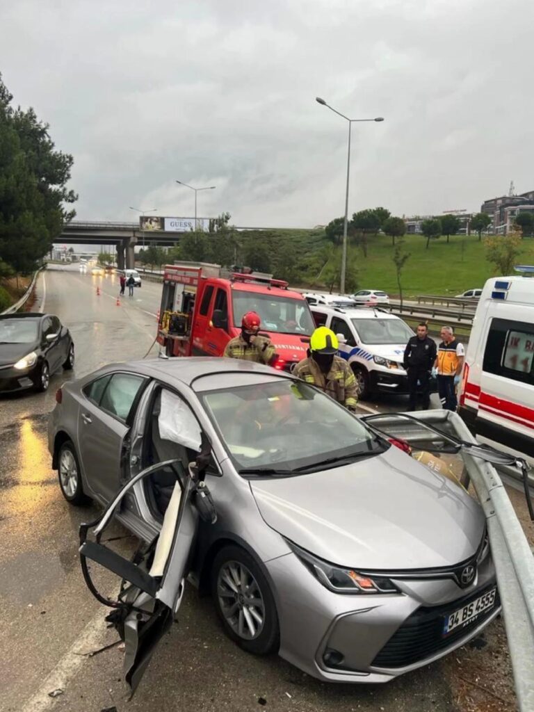 Bursa’da Yağmur Sebebiyle Kayganlaşan Yolda Kaza: Şoför Hayatını Kaybetti