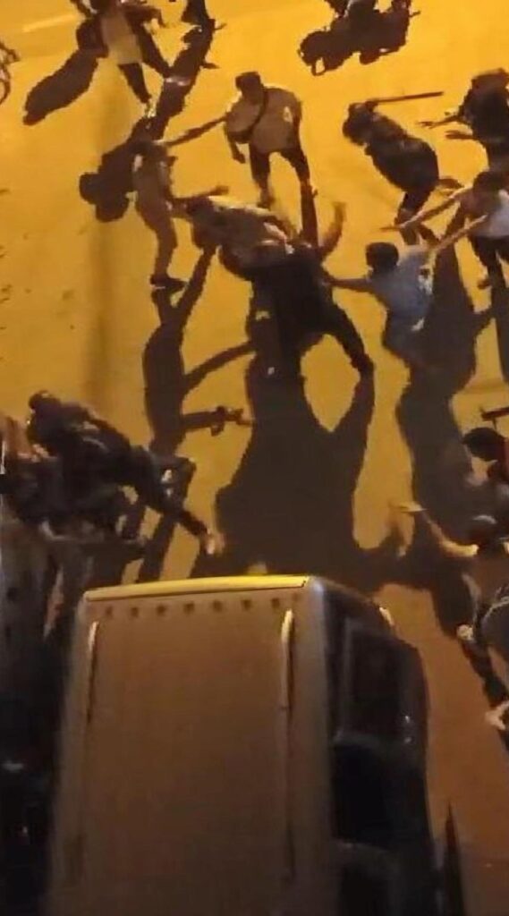 Bursa’da Yumruk ve Sopalarla Arbede Anı Cep Telefonu Kamerasında