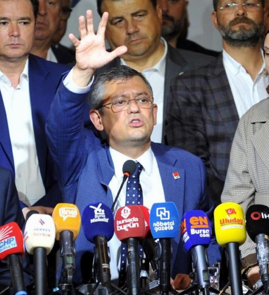 CHP’li Özgür Özel’den Kılıçdaroğlu’na: 6’sında kimin genel lider olacağına delegeler karar verecek