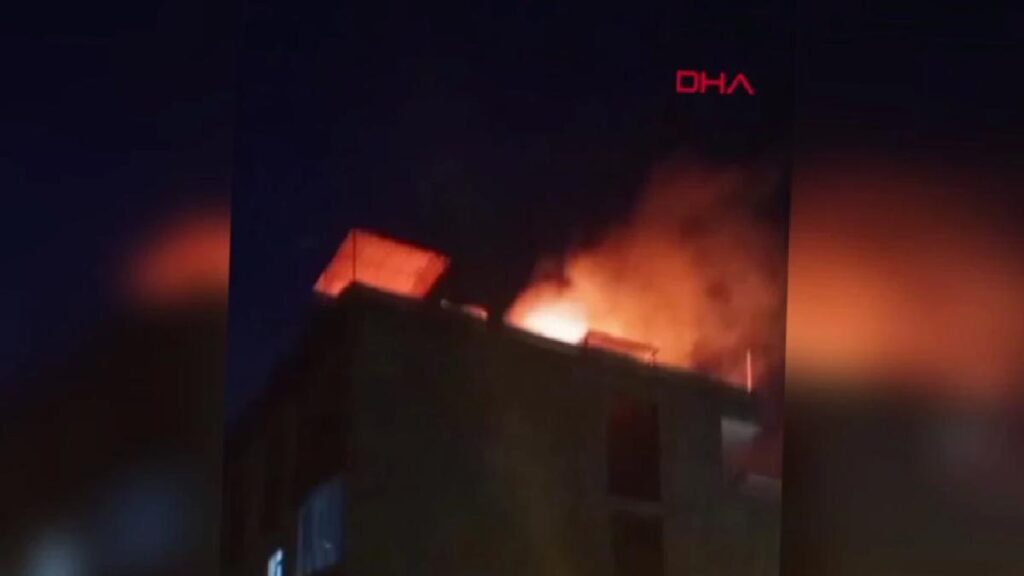 Diyarbakır’da Mangal Yangını: Çatı Katında Hasar Oluştu