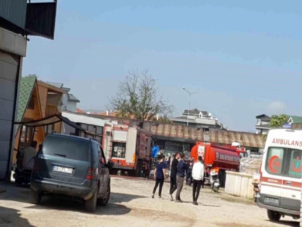 İnegöl’de Mobilya İmalathanesinde Yangın Çıktı