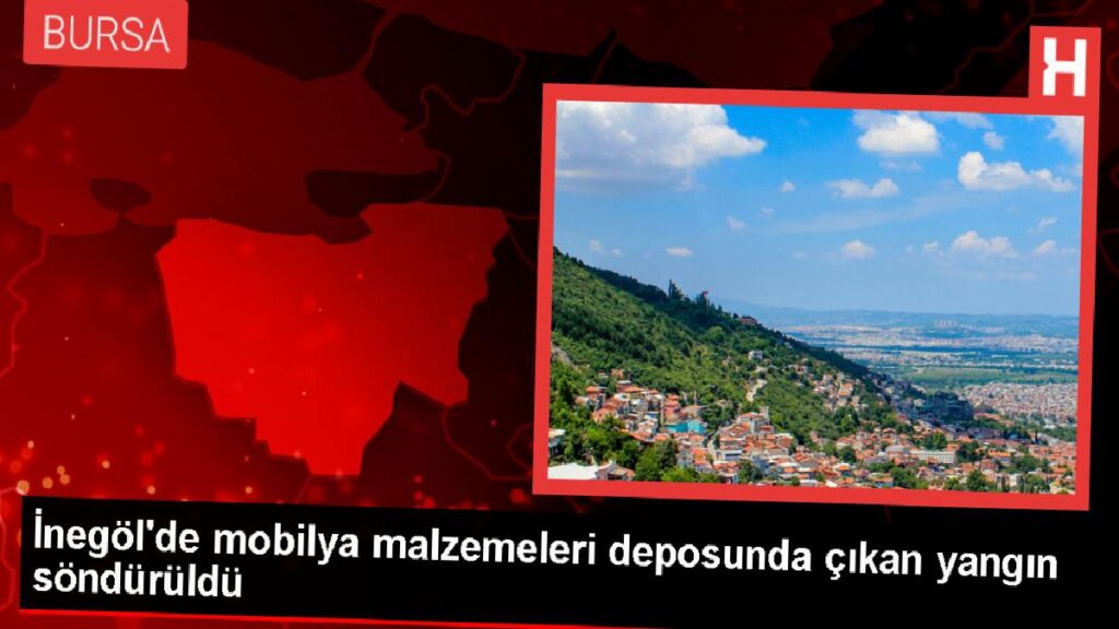 İnegöl’de Mobilya Materyalleri Deposunda Yangın Çıktı