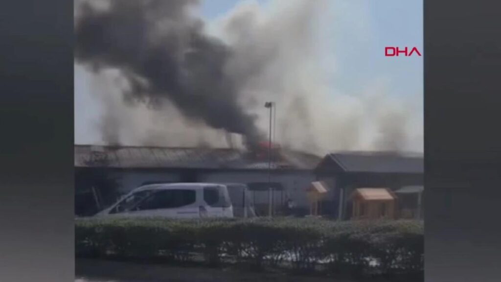 İnegöl’deki Mobilya İmalathanesinde Yangın Denetim Altına Alındı