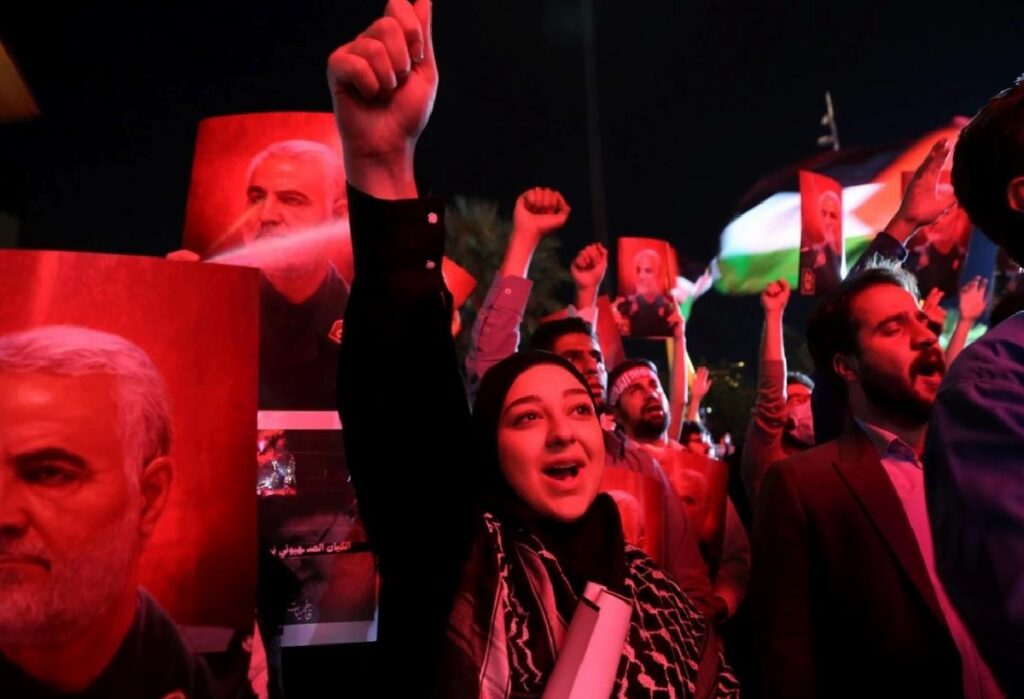 İran’da Filistin’e takviye gösterisi yapıldı