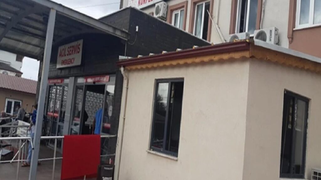 Karın ağrısı şikayetiyle hastaneye giren hasta, 4 gün sonra hayatını kaybetti