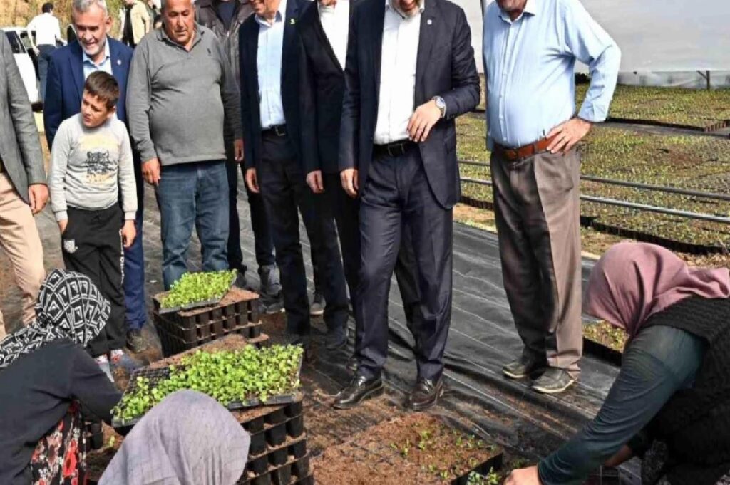 Kelesli çiftçilerin hünerli elleriyle Bursa çiçekleniyor