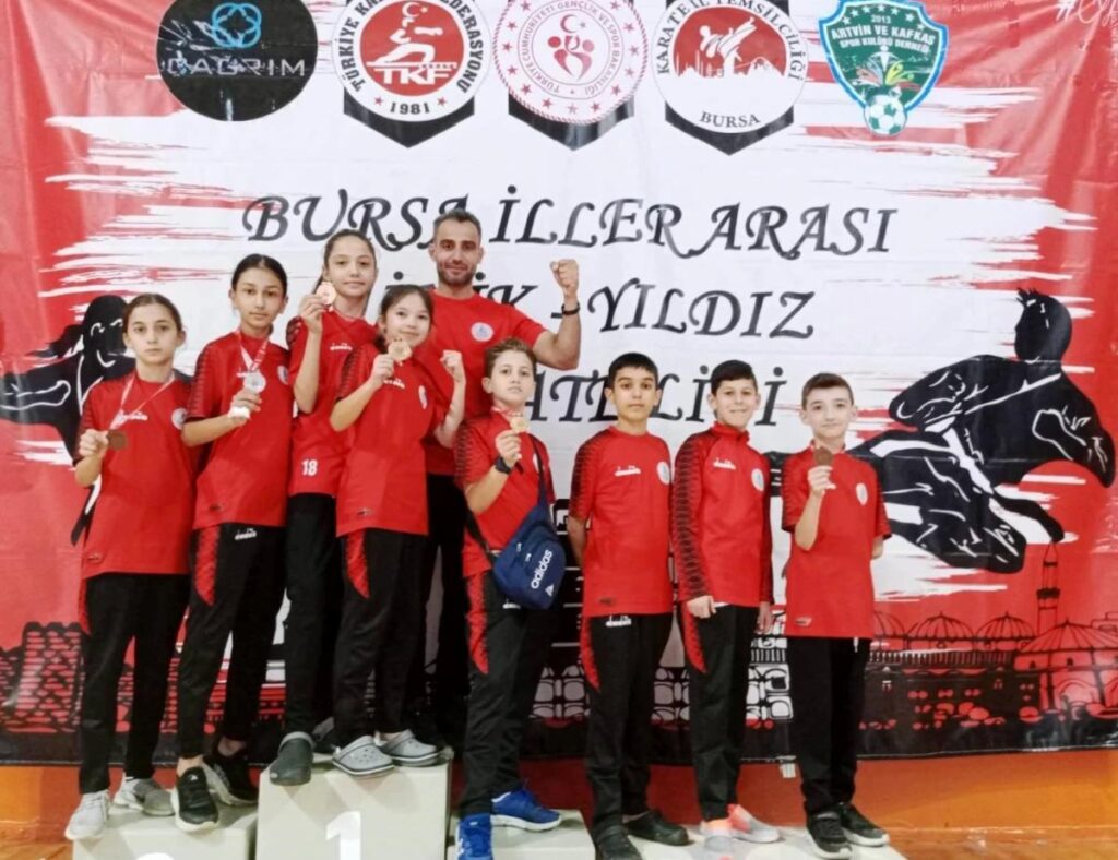 Körfez Gençlerbirliği Spor Kulübü İllerarası Karate Şampiyonası’nda 6 madalya kazandı