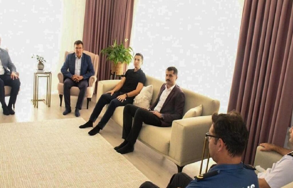 Serik Kaymakamı, yaralanan jandarma çalışanını ziyaret etti