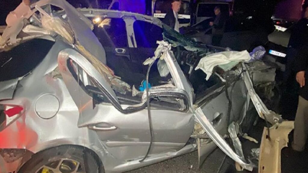 Tankerden dökülen mazot, 26 aracı birbirine kattı: 13 yaralı